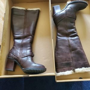 BORN KAMANA SHERLING LINED LEATHER BOOTS MINT IN ORIGINAL BOX SIZE 6